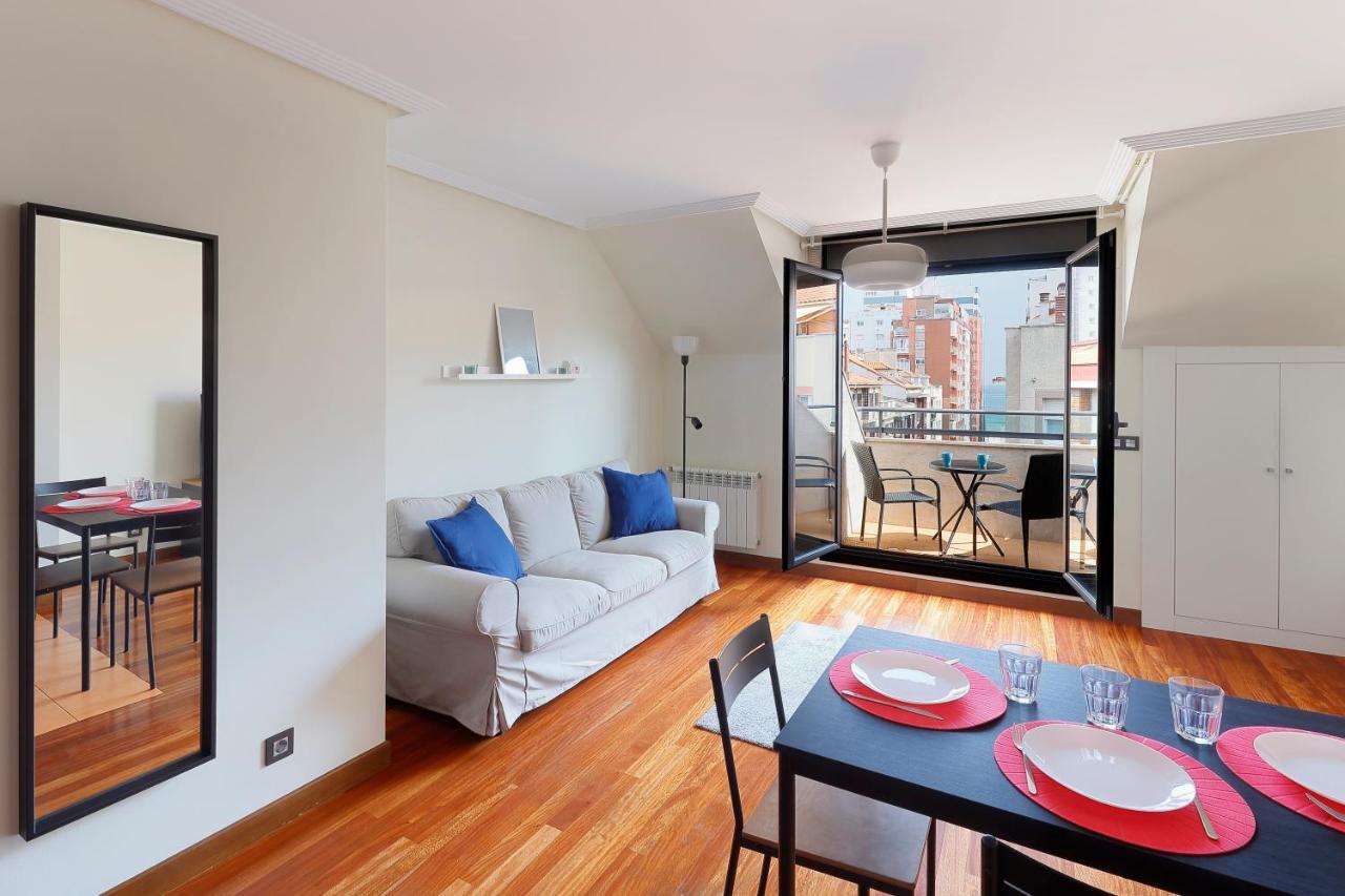 Atico Con Terraza, Vistas Al Mar Y Parking En Playa De S Lorenzo 希洪 外观 照片